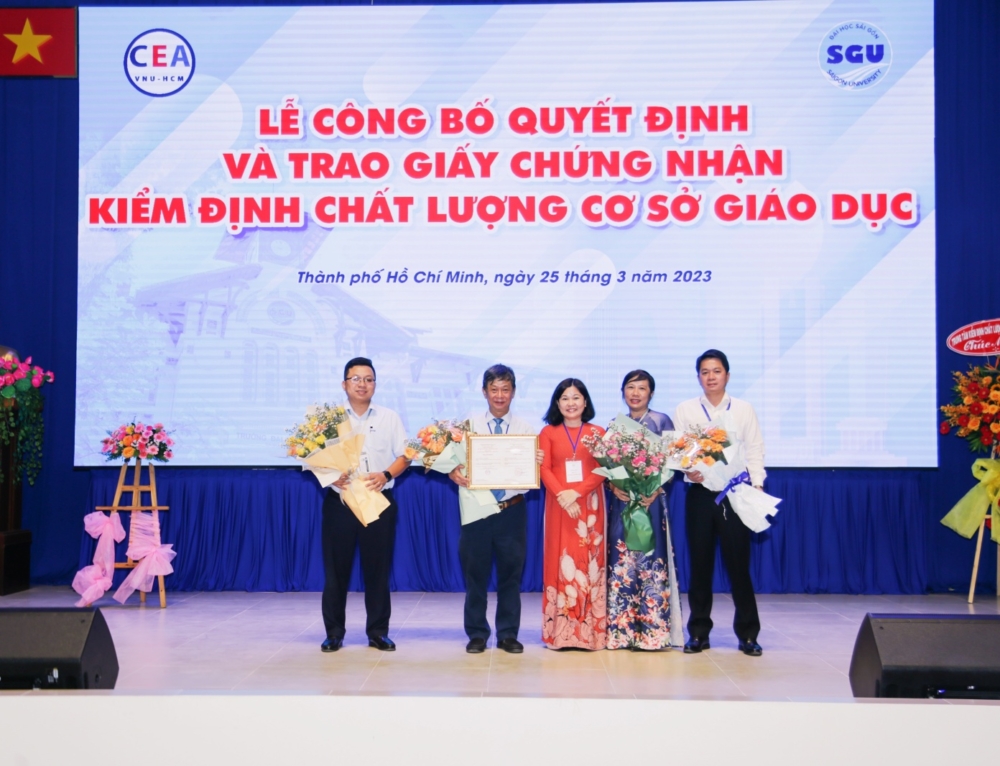 Trường ĐH Sài Gòn nhận giấy chứng nhận Kiểm định chất lượng cơ sở giáo dục