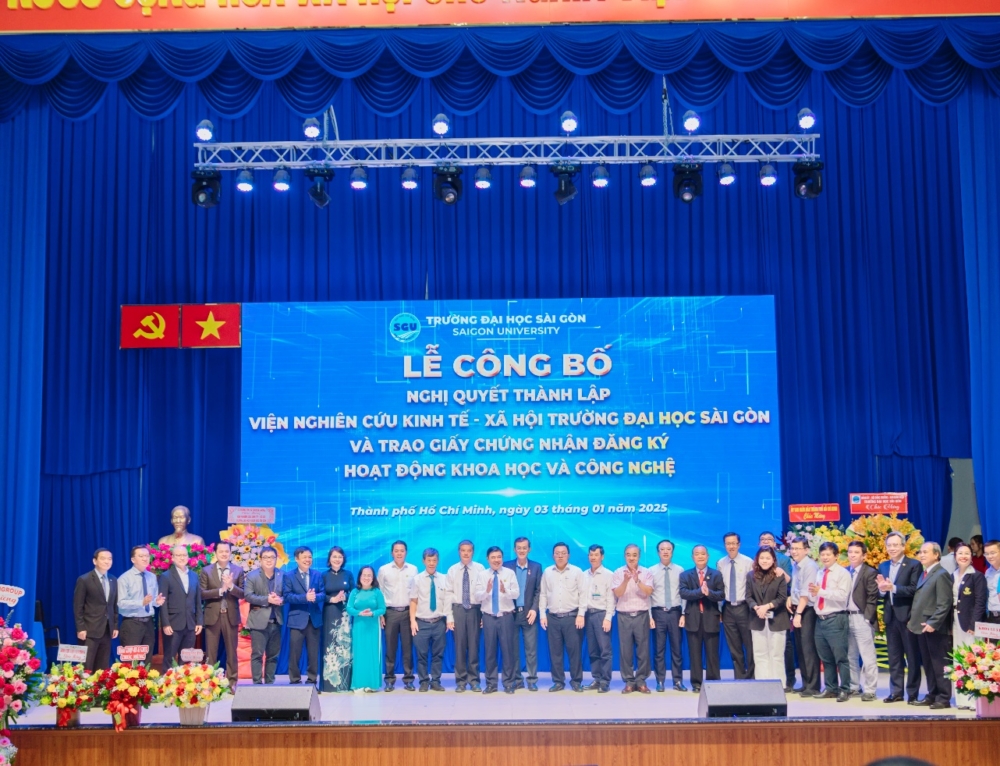 Lễ Công bố Nghị quyết thành lập Viện Nghiên cứu Kinh tế – Xã hội Trường Đại học Sài Gòn và trao Giấy chứng nhận Đăng ký hoạt động Khoa học và Công nghệ