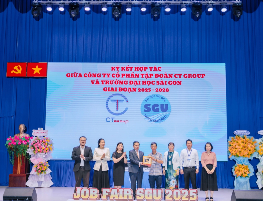 Lễ ký kết hợp tác giữa Trường Đại học Sài Gòn và Công ty Cổ phần Tập đoàn CT Group