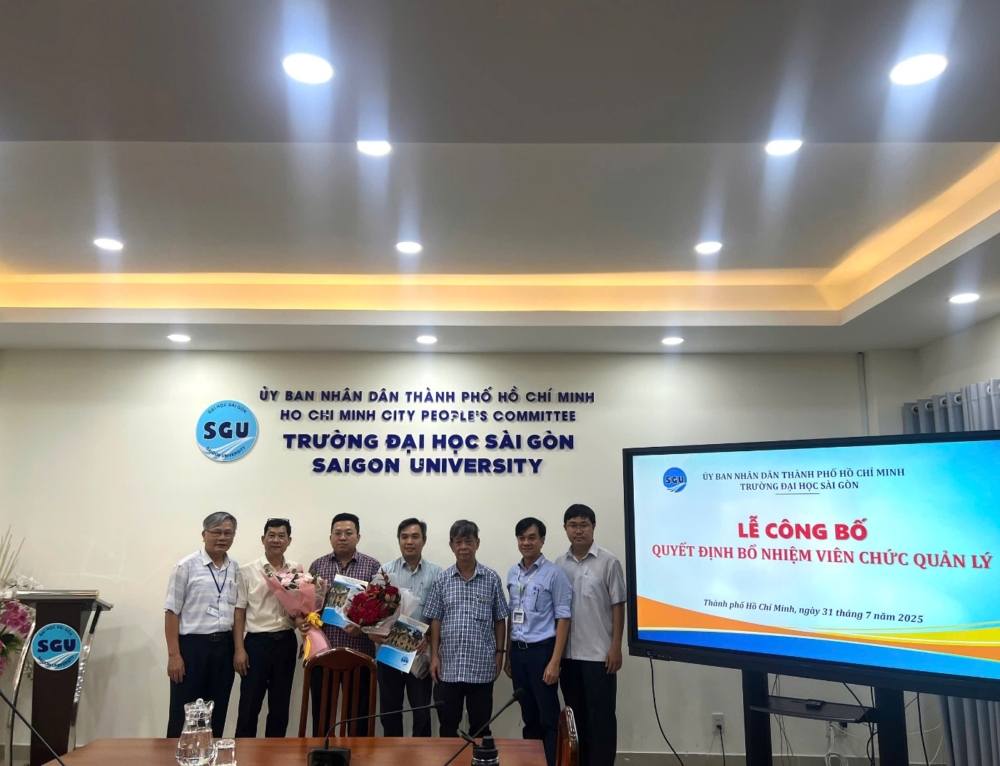 Lễ công bố quyết định điều động và bổ nhiệm viên chức quản lý